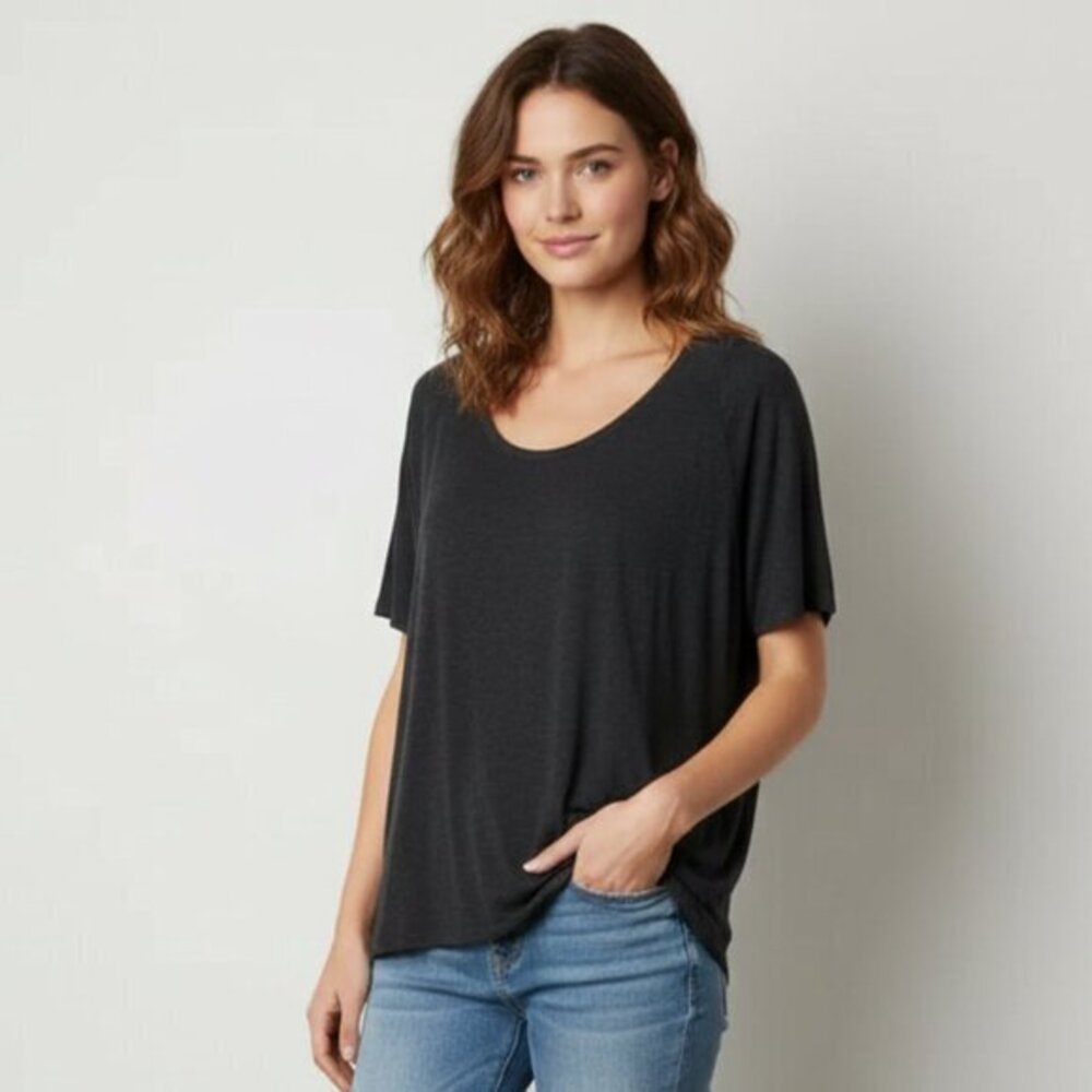 Aritzia Wilfred Free T-shirt Short Sleeve Crew Neck relaxed Black Gray Size XXS